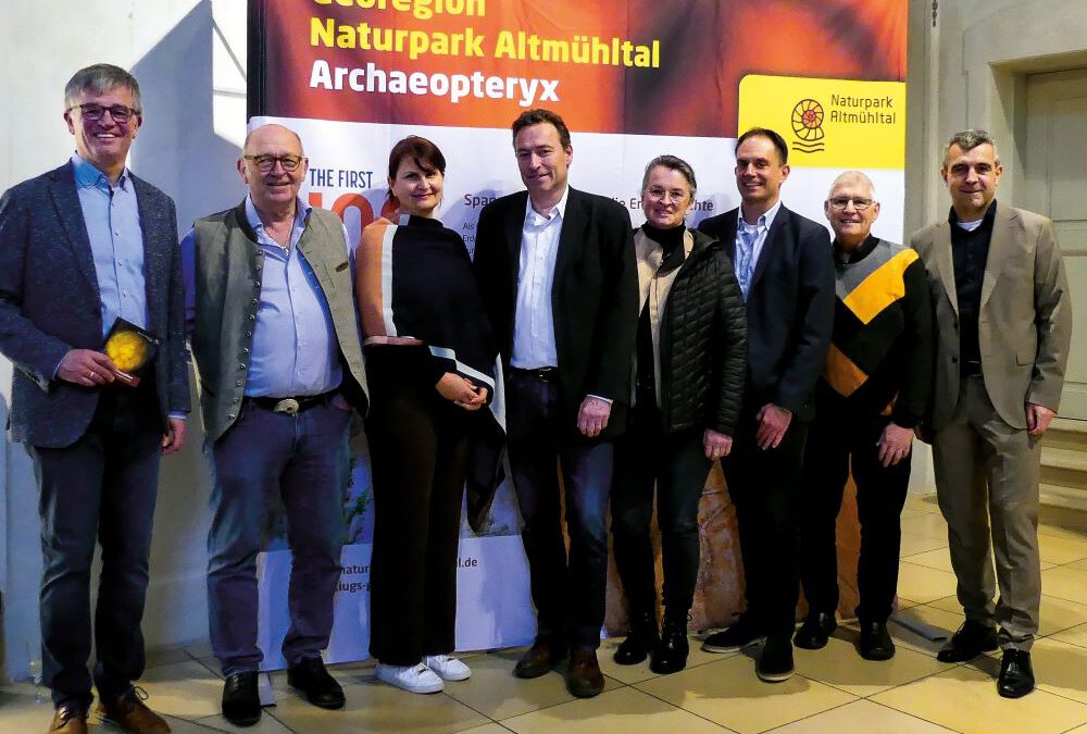 „Magische Fossilien“ vor Barockkulisse —&nbsp;Gemeinsame Ausstellung des Bayerischen Landesamtes für Umwelt und der Fossilienmuseen im Naturpark Altmühltal im Infozentrum in Eichstätt
