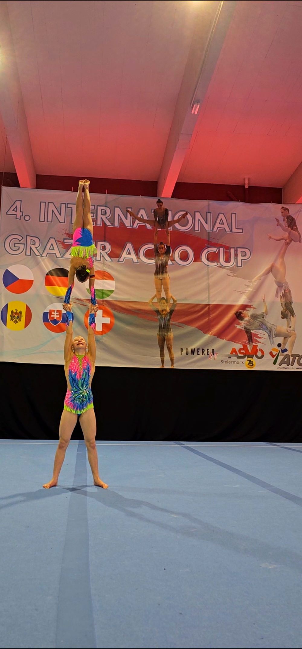 Klara und Violetta im Wettkampf