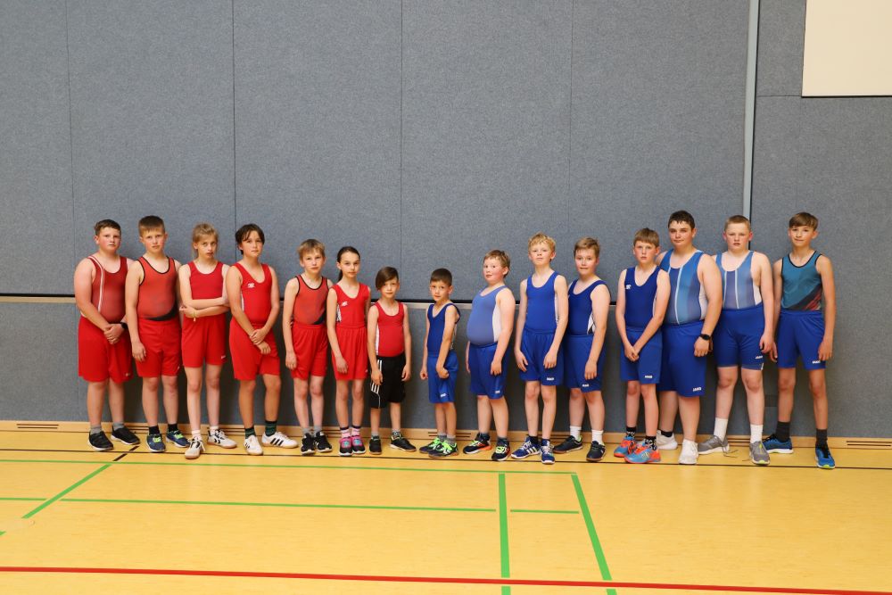 Zu Gast in Niedersachsen: UFC-Ringer an der FCSO Veenhusen