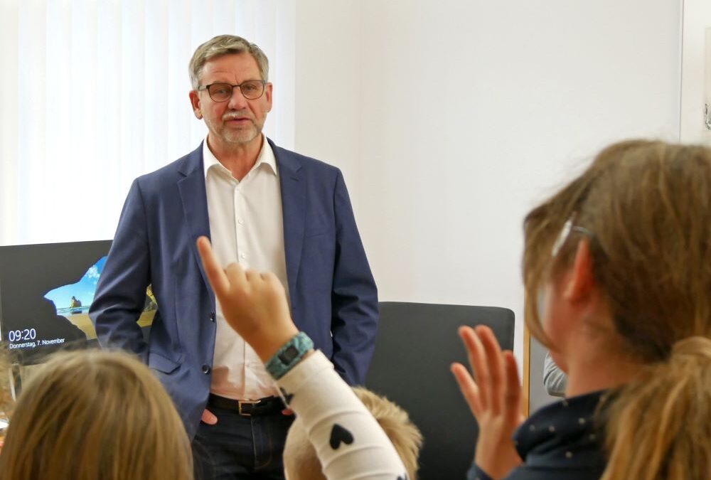 Die vierten Klassen der Grundschule Süd besuchten das Gunzenhäuser Rathaus