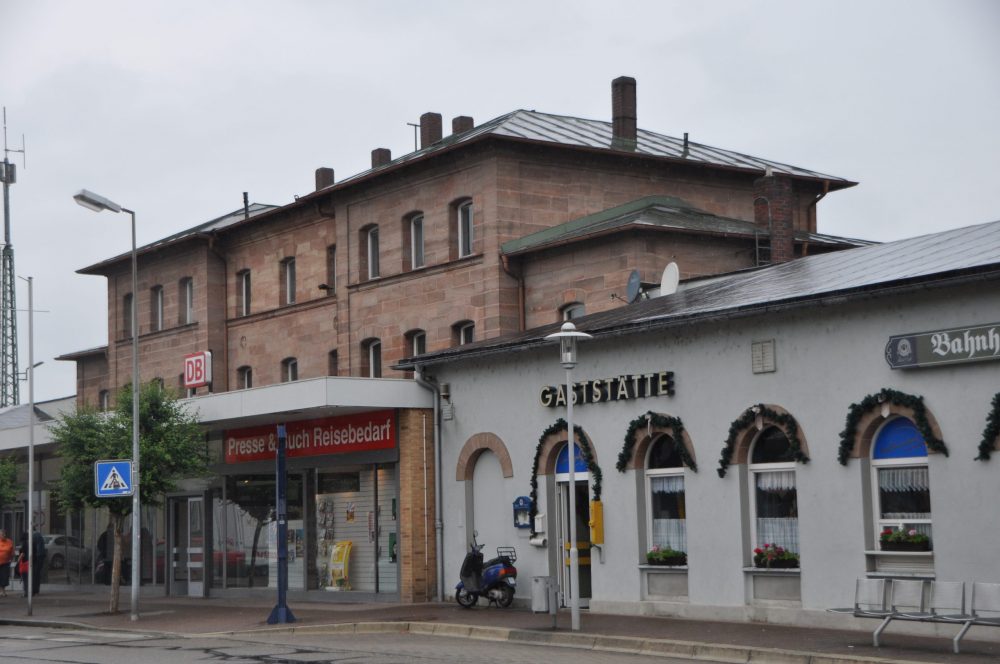 Revitalisierung des Gunzenhäuser Bahnhofgebäudes – Achtung Baustellenfahrzeuge!