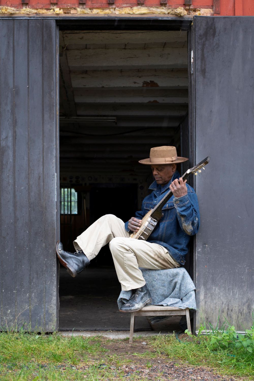 presse_32rotherbluestage_Eric Bibb2_30maerz25_jan malmstrom