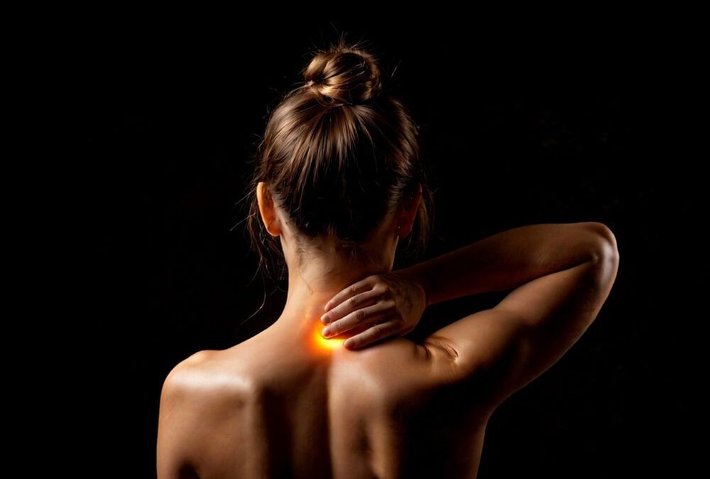 Verspannter Nacken, steifer Hals — Tag der Rückengesundheit am 15. März