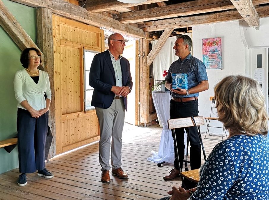 Stilvermengungen — Skulpturen, Holzschnitte, Objekte, Bilder, Radierungen