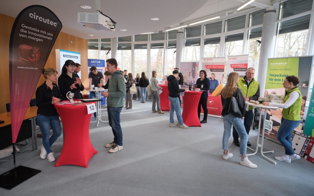 Speed-Dating bringt junge Menschen und Unternehmen zusammen