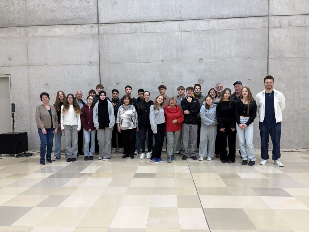 2026-04-01 — Senefelder-Schule — Pressemitteilung — Generationen lernen gemeinsam