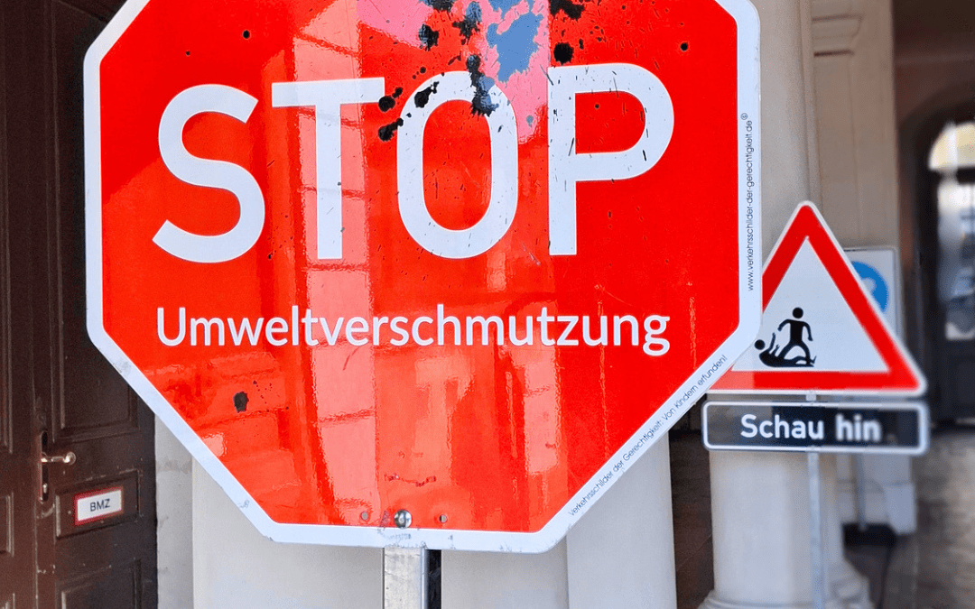 Verkehrsschilder für gesellschaftliches Miteinander