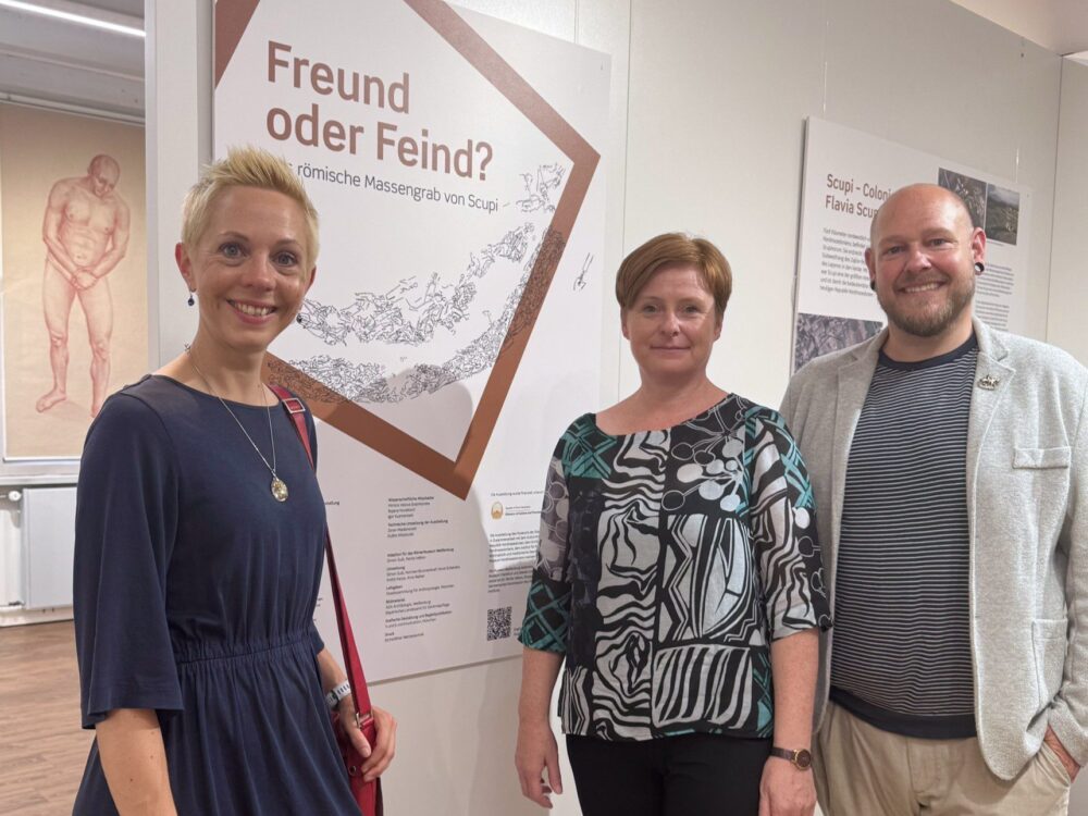 Museen Weißenburg_Sonderausstellung Scupi_Besuch Botschafterin Drexler (4)