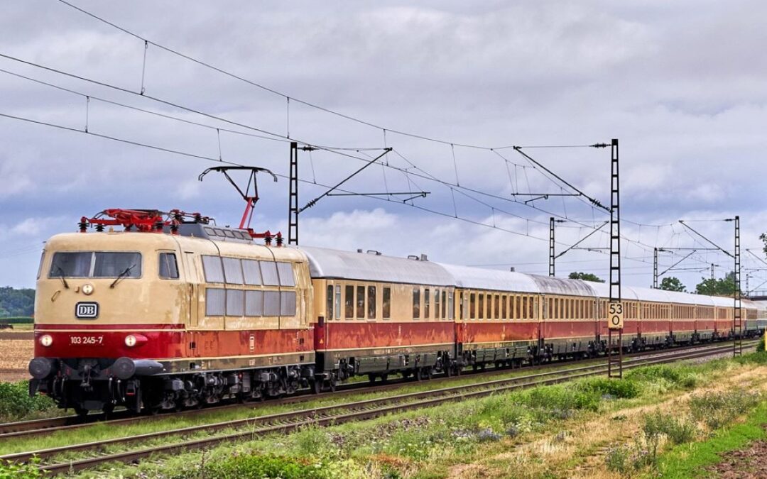Sonderfahrt mit dem EuroCity der 1980er-Jahre nach Wien